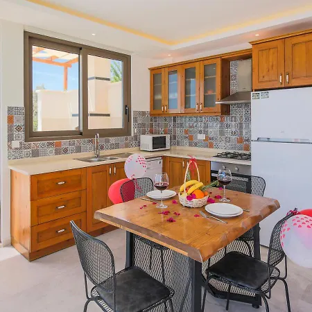 Vila 1 Sleeps 2 Honeymoon Isolated Infinity-villa Orkide Uzumlu (Mediterranean)